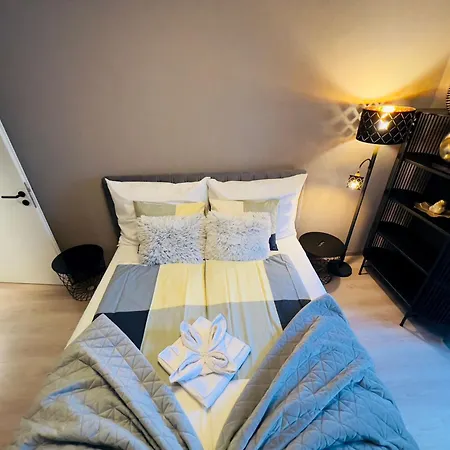 Karzo Lk 206 Budapest