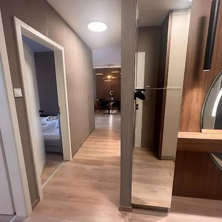 Karzo Lk 206 Apartament *